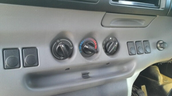 FORD TRANSIT VF-VG 05/1996-09/2000 LEFT CORNER LIGHT - Image 9