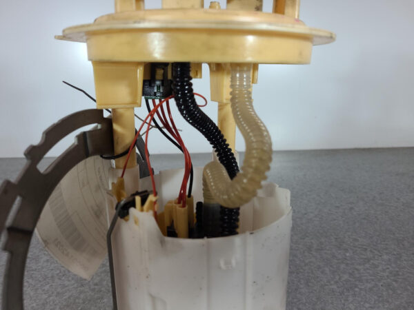 MERCEDES SPRINTER 2018-2024 FUEL SENDING UNIT VS30, 05/18- - Image 3