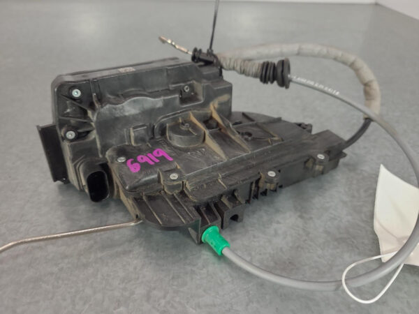 MERCEDES VITO 2015-2024 LOCK MECHANISM 447, LEFT FRONT DOOR LOCK, 03/15- - Image 2