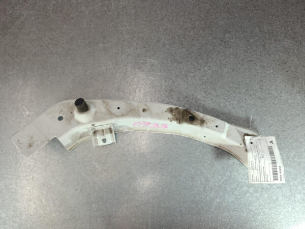 LDV DELIVER 9 2020-2024 RADIATOR SUPPORT RH HEADLIGHT BRACKET (BUMPER TO GUARD), - Image 4