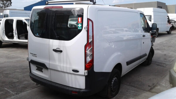 FORD TRANSIT CUSTOM VN 09/2013-12/2017 RIGHT BUMPER FOGLAMP - Image 5