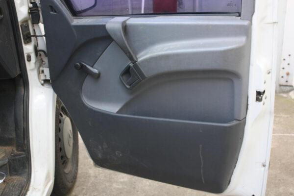 MERCEDES BENZ VITO 638 02/1998-12/2004 WINDSCREEN FRAME RIGHT VAN - Image 9