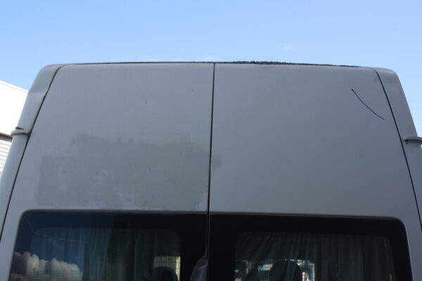 FORD TRANSIT VH-VJ 10/2000-08/2006 HIGH LEVEL STOPLIGHT - Image 9