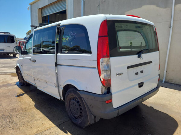 MERCEDES BENZ VITO 639 05/2004-01/2011 COURTESY LIGHT VAN - Image 5