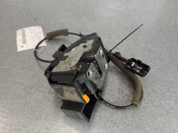 RENAULT MASTER 2011-2024 LOCK MECHANISM LEFT FRONT DOOR LOCK, X62, 09/11- - Image 4