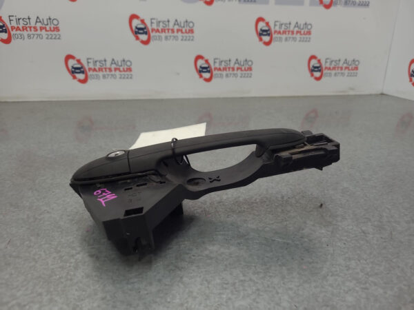 MERCEDES BENZ SPRINTER 10/2006-04/2018 RIGHT OUTER BARN DOOR HANDLE VAN - Image 2
