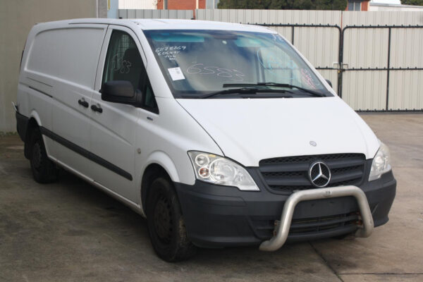 MERCEDES BENZ VITO 639 10/2013-02/2015 LEFT SLIDING DOOR ROLLER CENTRE - Image 3