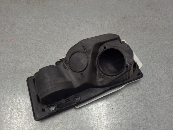 RENAULT TRAFIC X82 01/2015-2024 FUEL FLAP - Image 4