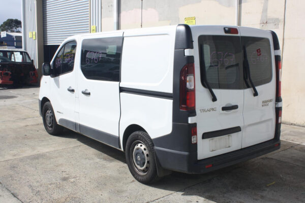 RENAULT TRAFIC X82 01/2015-2024 FUEL FLAP - Image 6