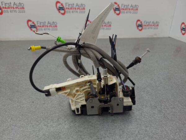 MERCEDES BENZ SPRINTER VS30 05/2018-2023 MAIN LOCK MECHANISM BARN DOOR - Image 3