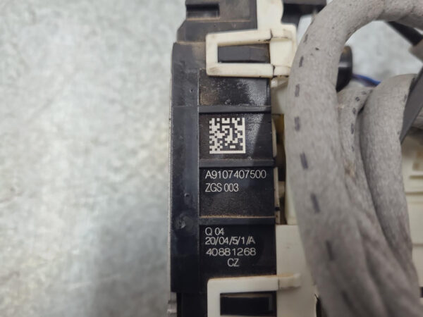 MERCEDES BENZ SPRINTER VS30 05/2018-2023 MAIN LOCK MECHANISM BARN DOOR - Image 4