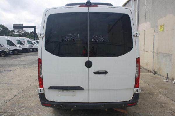 MERCEDES BENZ SPRINTER VS30 05/2018-2023 MAIN LOCK MECHANISM BARN DOOR - Image 10