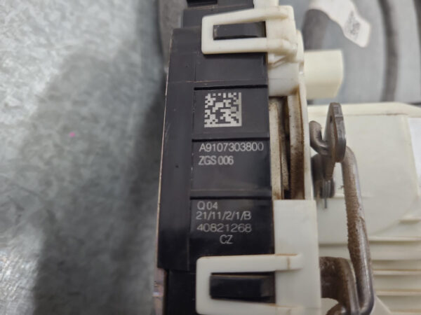 MERCEDES BENZ SPRINTER VS30 05/2018-2024 LOCK MECHANISM RIGHT SLIDE DOOR - Image 4