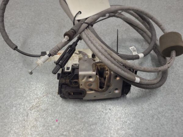 MERCEDES BENZ SPRINTER VS30 05/2018-2024 LOCK MECHANISM RIGHT SLIDE DOOR - Image 5