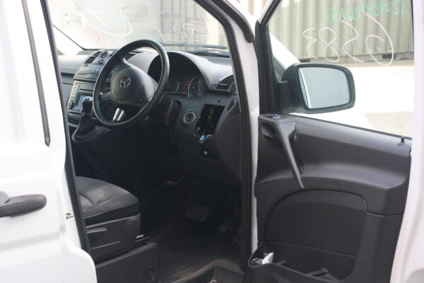 MERCEDES BENZ VITO 639 10/2013-02/2015 LEFT SLIDING DOOR ROLLER CENTRE - Image 10