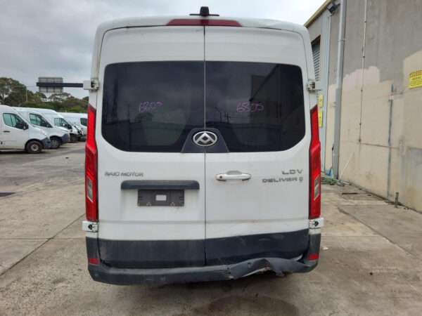 LDV DELIVER 9 07/2020-2024 HIGH LEVEL STOPLIGHT - Image 11