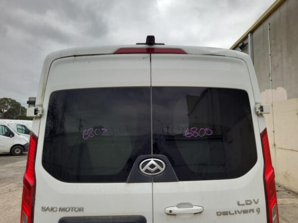 LDV DELIVER 9 07/2020-2024 HIGH LEVEL STOPLIGHT - Image 12