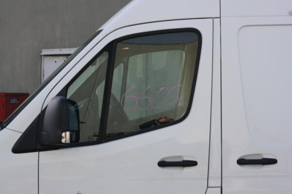 MERCEDES BENZ SPRINTER VS30 05/2018-2024 LEFT FRONT DOOR MOULDING - Image 11