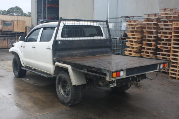 TOYOTA HILUX 07/2011-08/2015 LEFT GUARD FLASHER REPEATER - Image 4