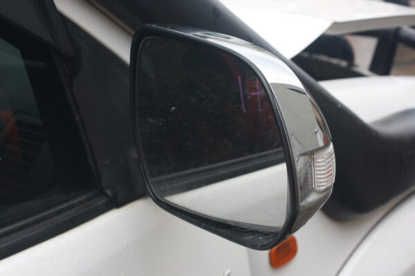 TOYOTA HILUX 07/2011-08/2015 LEFT GUARD FLASHER REPEATER - Image 7