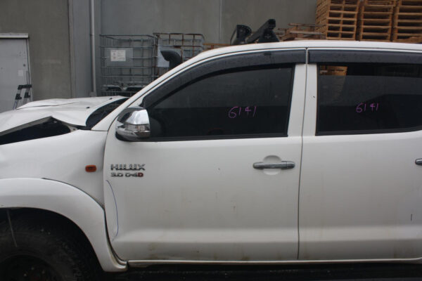 TOYOTA HILUX 07/2011-08/2015 LEFT GUARD FLASHER REPEATER - Image 9