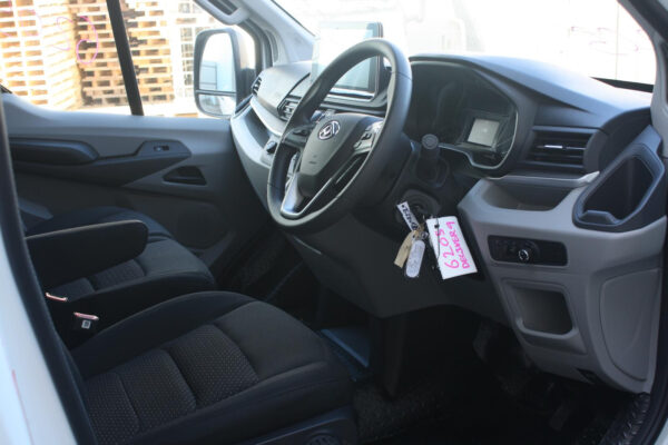 LDV DELIVER 9 07/2020-2024 POWER WINDOW RIGHT FRONT MASTER SWITCH - Image 8
