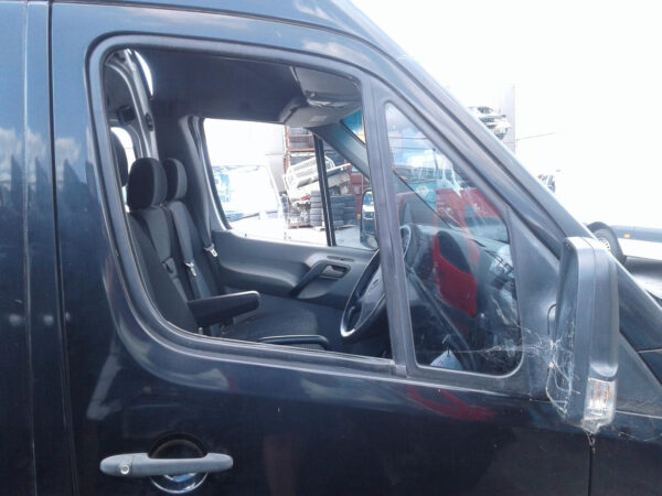 MERCEDES BENZ SPRINTER 10/2006-09/2013 RIGHT BUMPER FOGLAMP - Image 8