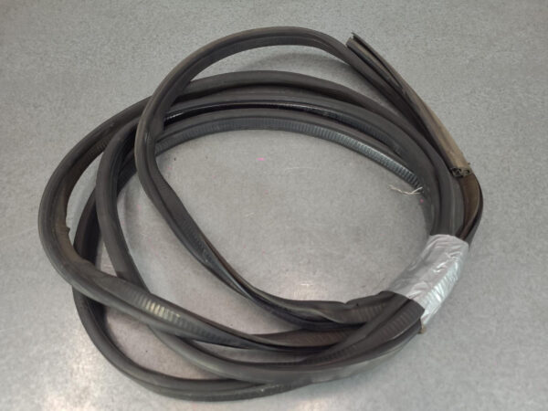 MERCEDES BENZ SPRINTER NCV3 10/2006-04/2018 BARN DOOR RUBBER SEAL LOW ROOF - Image 2
