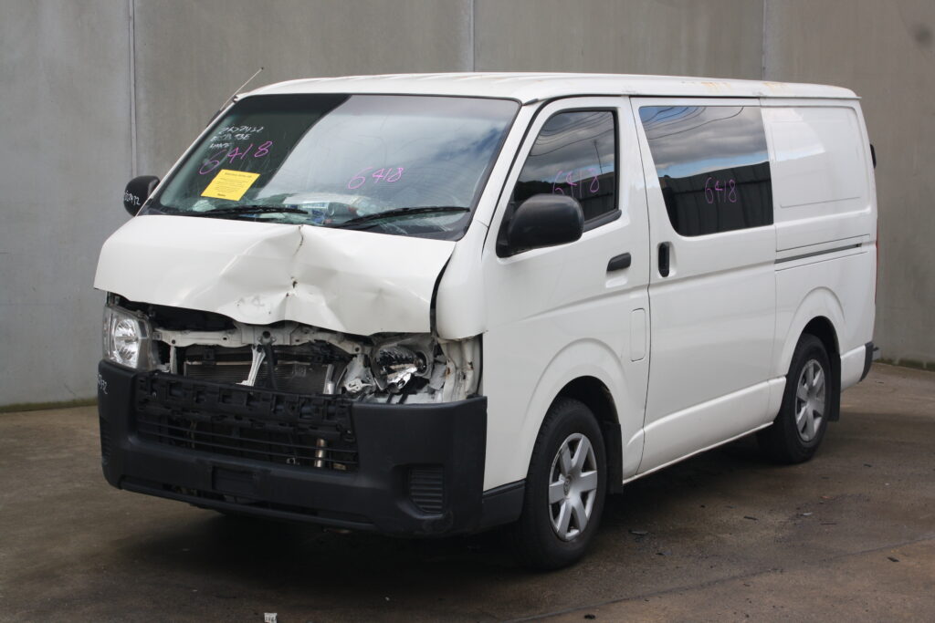 TOYOTA HIACE 2017  – STOCK: 6418